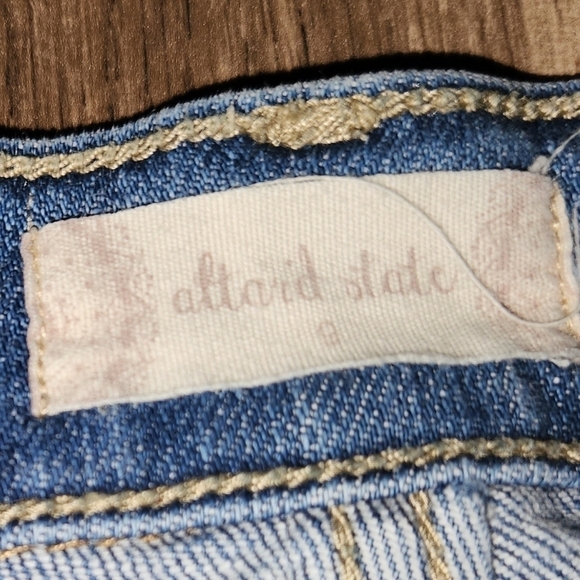 Altar'd State Distressed  zdenim Shorts Size Juniors 9 - Picture 2 of 3